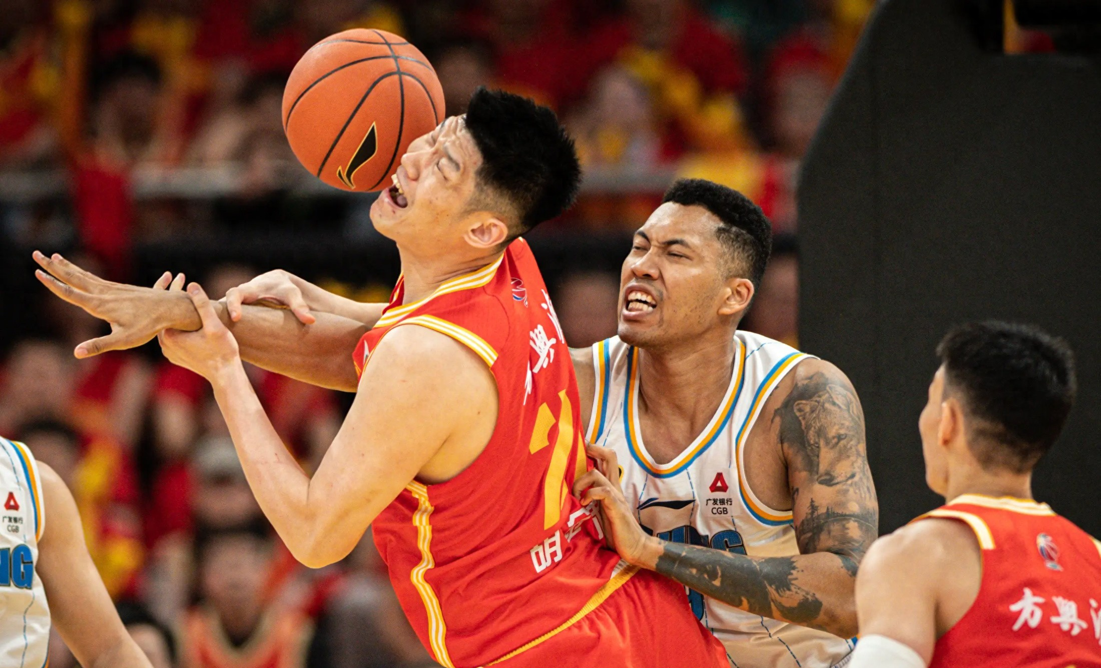 广厦男篮发布备战花絮，关键时刻外线爆发，欧冠任务艰巨，团队化学反应显著(广厦男篮迎三连胜)-爱游戏网站