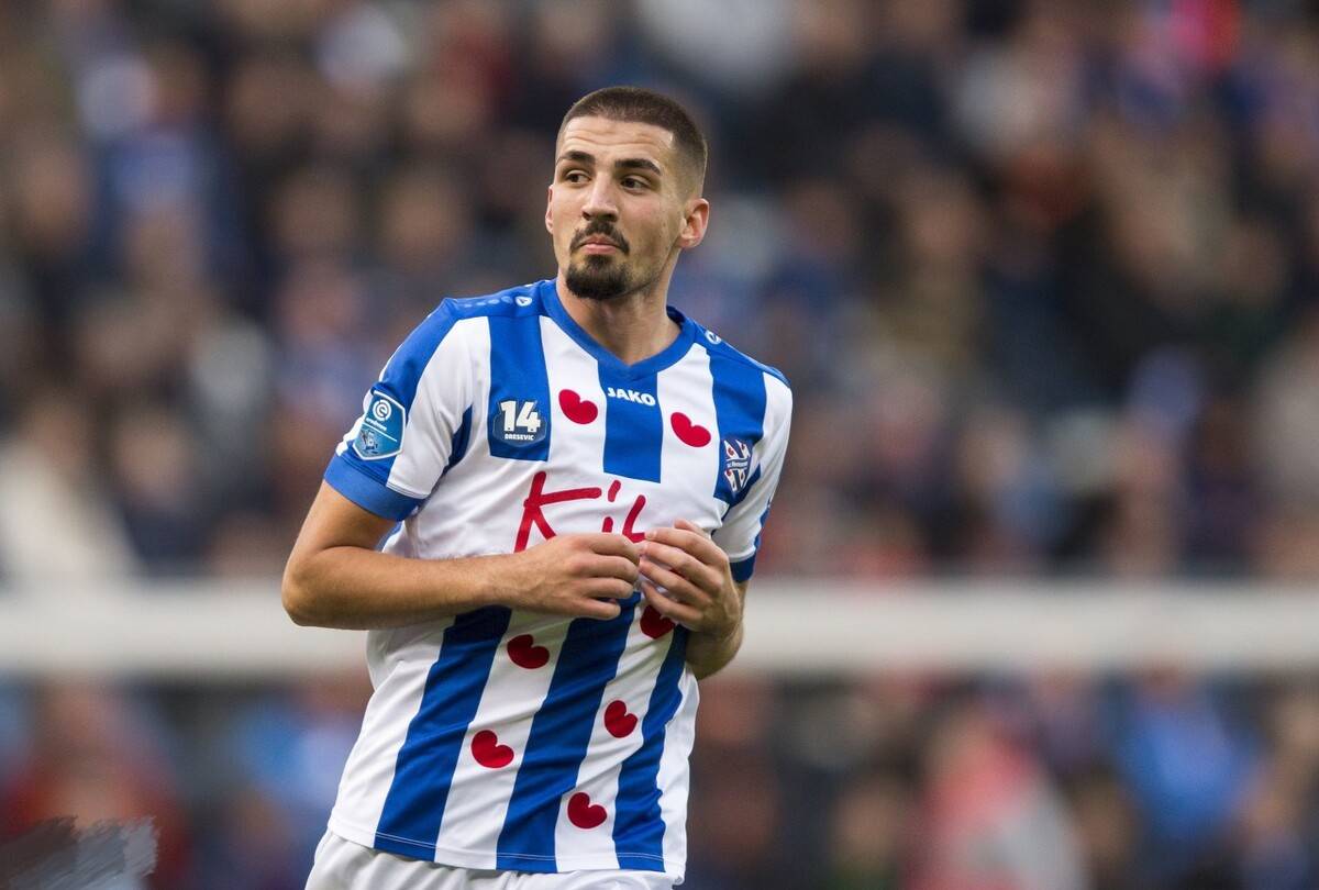 包含门兴格拉德巴赫训练开放日；赛前单刀错失引欢呼；荷甲在即；医务组通报恢复的词条-爱游戏官方网站