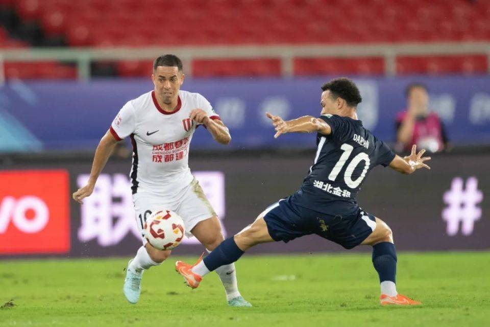 成都蓉城冲刺阶段绝杀压哨，志在CBA季后赛名次提升，底气十足，资深球员宣示担当的简单介绍-爱游戏大陆