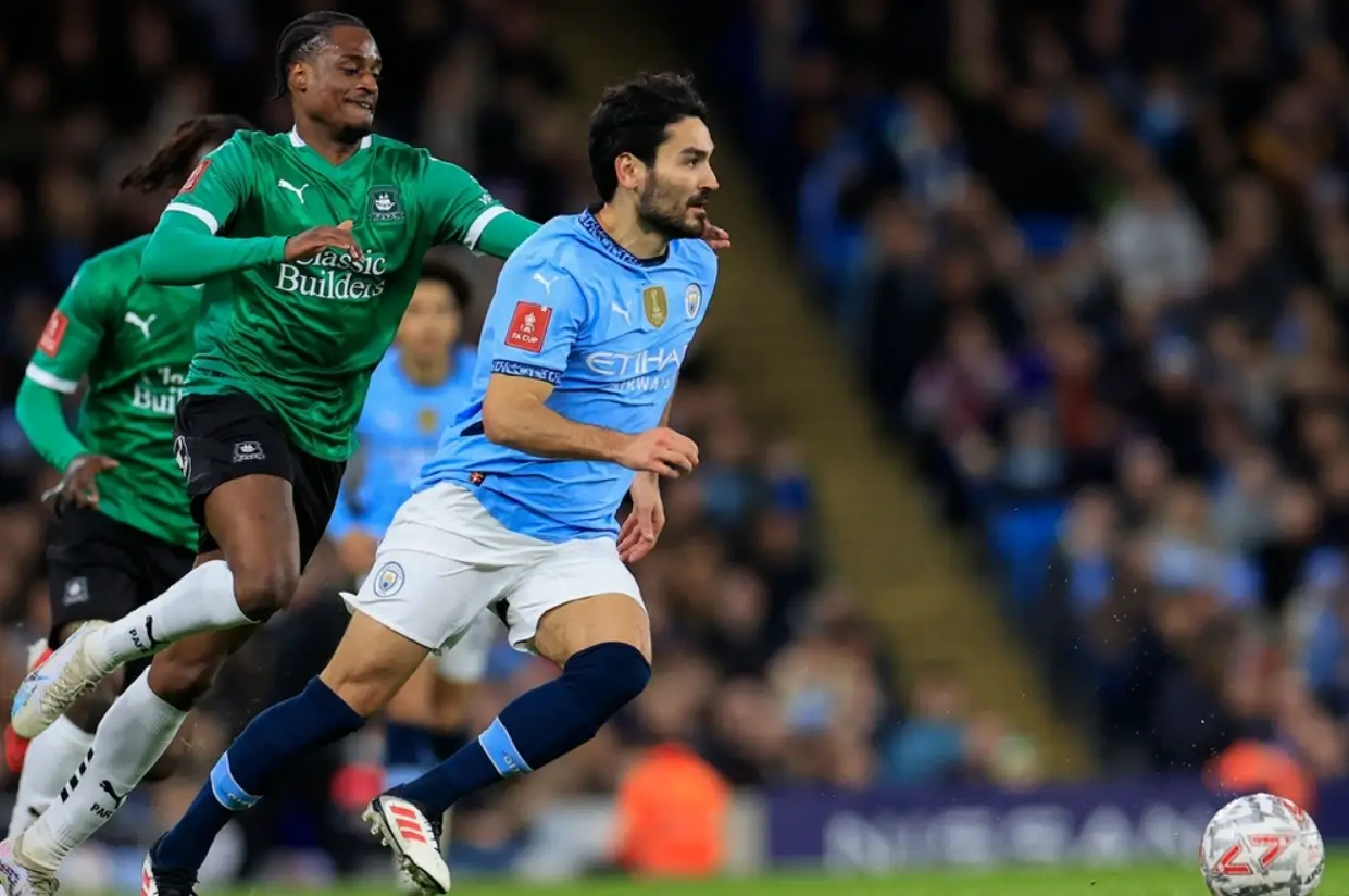 包含今晚足总杯焦点战，那不勒斯官宣签约，媒体盛赞，球队文化再被提及的词条-爱游戏体育入口